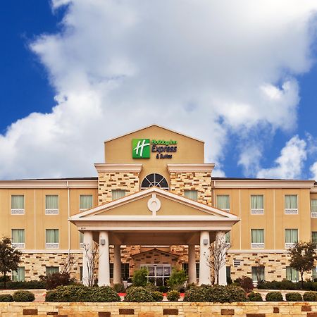 Holiday Inn Express & Suites Brady, An Ihg Hotel Extérieur photo